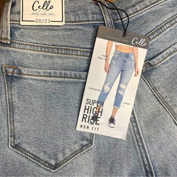 90s Style Cello Super High Rise Distressed Mom Jeans Light Wash Size 00/23 - Picture 6 of 6
